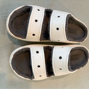 CROCS Classic White Slip-Ons